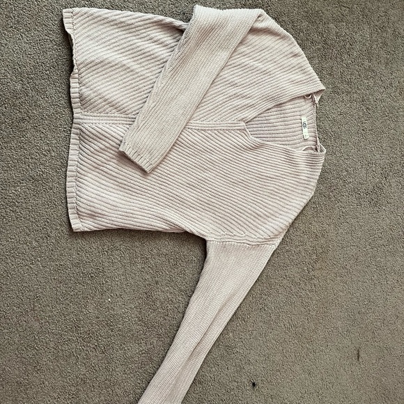 UGG fall/winter must have - Picture 1 of 5